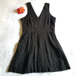 Free People | Lovely in Lace Dress w/pockets!